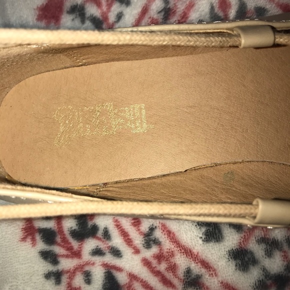 Flats - Picture 4 of 6